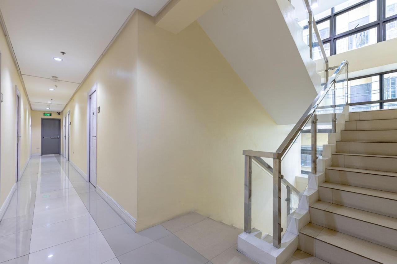 Baymont Suites&Residences Paranaque City Extérieur photo